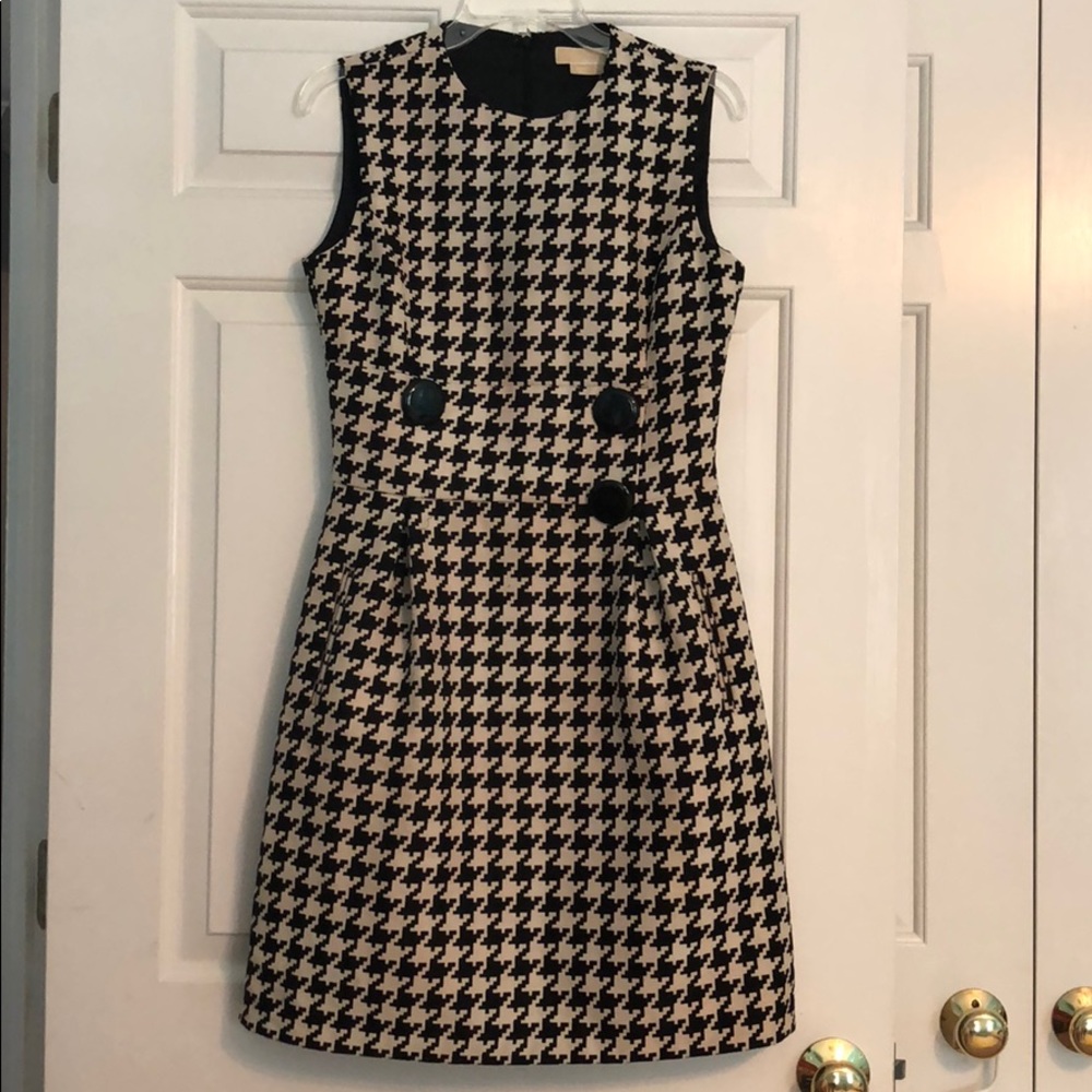 MICHAEL KORS Dress size 6